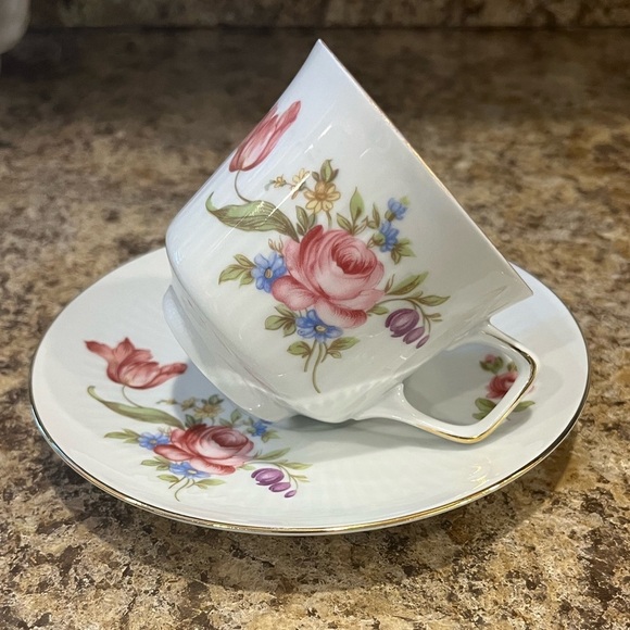 Vintage Bareuther Pink Rose and Floral Teacup and Saucer Made in Bavaria - Picture 2 of 13